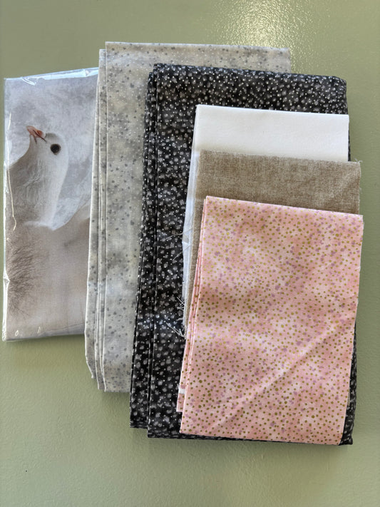 ESTELLE'S FUN PANEL QUILT KIT - DOVES